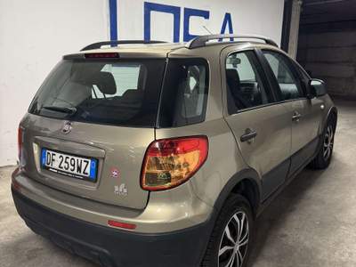 Fiat Sedici 1.6 16v Dynamic 4x4 107cv usata Cologno Monzese