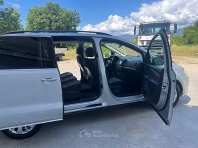 Volkswagen Sharan 140 CV Argento usata Palomonte
