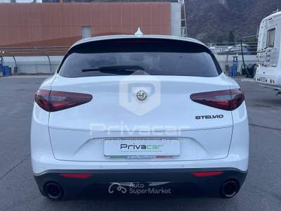 Alfa Romeo Stelvio ALFA ROMEO Stelvio 2.2 Turbodiesel 160 CV AT8 RWD Business Bianco usata Bolzano