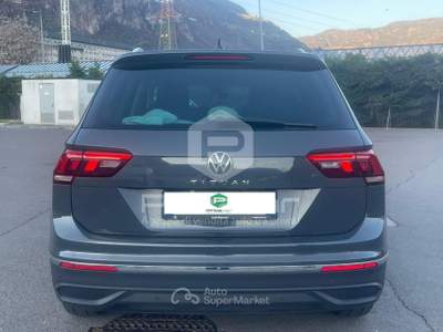 Volkswagen Tiguan VOLKSWAGEN Tiguan 1.5 TSI ACT Life Grigio usata Bolzano