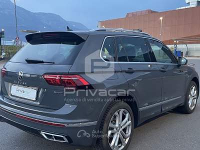 Volkswagen Tiguan VOLKSWAGEN Tiguan 2.0 TDI 200 CV SCR DSG 4MOTION R-Line Grigio usata Bolzano