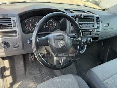 Volkswagen Transporter VOLKSWAGEN Caravelle 2.0 TDI 140CV PL Trendline Bianco usata Bolzano