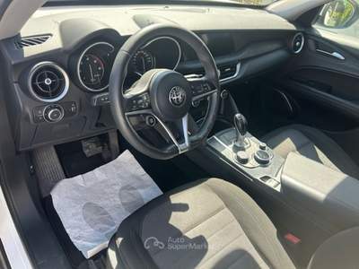 Alfa Romeo Stelvio AUTO IMPECCABILE DI CARROZZERIA E INTERNI. Bianco usata Vetralla