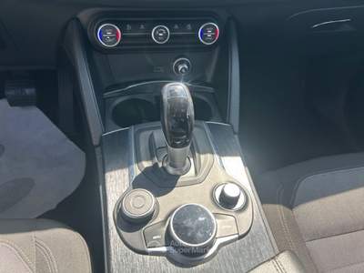Alfa Romeo Stelvio AUTO IMPECCABILE DI CARROZZERIA E INTERNI. Bianco usata Vetralla