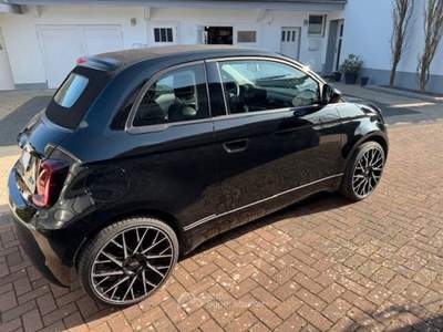 Fiat 500e 2022 Fiat 500e Icon Cabrio 42 kWh Apple CarPlay Nero usata San Pietro Di Feletto