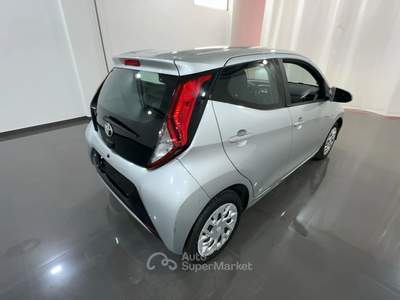 Toyota Aygo TOYOT AYGO 5P 1.0 X-PLAY 72CV Aygo 5p 1.0 x-play 72cv Grigio usata Roma