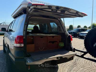 Toyota Land Cruiser V8 4.7 VVT-i 7 posti Argento usata Castiglione delle Stiviere