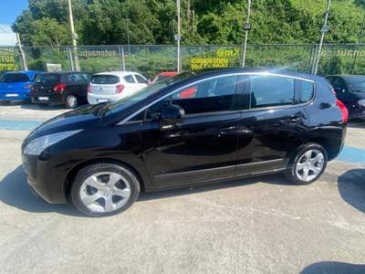 Peugeot 3008 1.6 HDi 115cv ACTIVE Nero usata Napoli