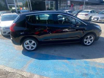 Peugeot 3008 1.6 HDi 115cv ACTIVE Nero usata Napoli