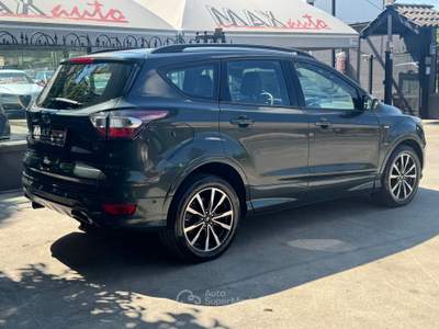 Ford Kuga FORD KUGA 2.0 TDCI 4WD 150CV ST LINE Verde usata Saviano