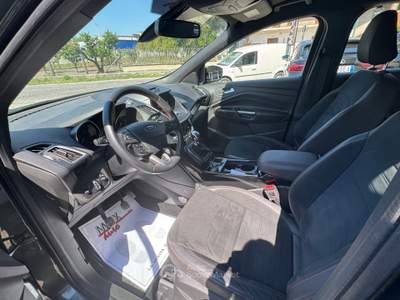 Ford Kuga FORD KUGA 2.0 TDCI 4WD 150CV ST LINE Verde usata Saviano