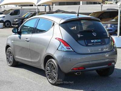 Lancia Ypsilon 1.0 FireFly S&S Hybrid Gold Grigio usata Pianezza