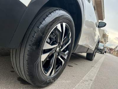 Peugeot 2008 1.5BlueHDi 100 Allure Pack *Coockpit* Bianco usata San Michele Salentino