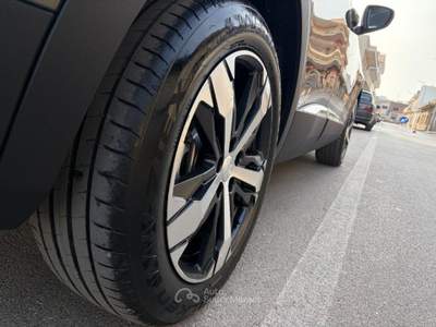 Peugeot 3008 BlueHDi 130 EAT8 Allure Grigio usata San Michele Salentino
