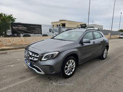 Mercedes-Benz GLA d Automatic Business Grigio usata Maruggio
