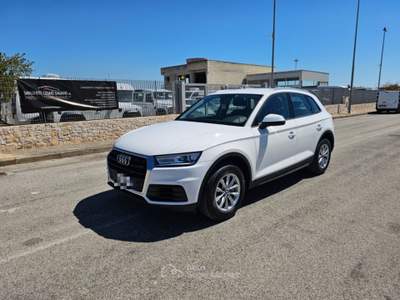 Audi Q5 30 TDI S tronic Business Bianco usata Maruggio