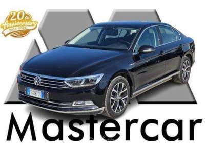Volkswagen Passat Berlina 2.0 tdi Executive 4motion 190cv dsg FS097D Nero usata Basiliano