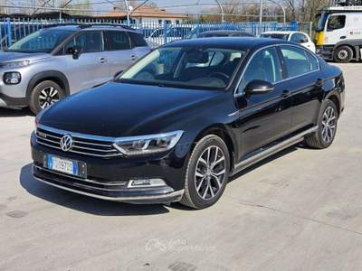 Volkswagen Passat Berlina 2.0 tdi Executive 4motion 190cv dsg FS097D Nero usata Basiliano