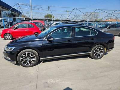 Volkswagen Passat Berlina 2.0 tdi Executive 4motion 190cv dsg FS097D Nero usata Basiliano