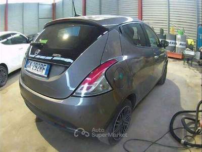 Lancia Ypsilon neopatentati 1.0 firefly hybrid Gold tg :GK292RF Grigio usata Basiliano