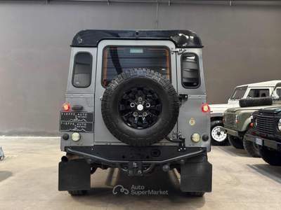 Land Rover Defender 110 2.5 Td5 cat S.W. SE Grigio usata Bologna