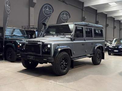 Land Rover Defender 110 2.5 Td5 cat S.W. SE Grigio usata Bologna