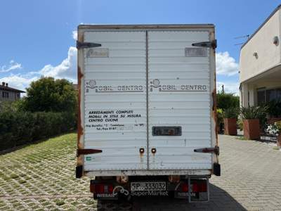 Nissan Trade Trade 3.0 Bianco usata Carrara