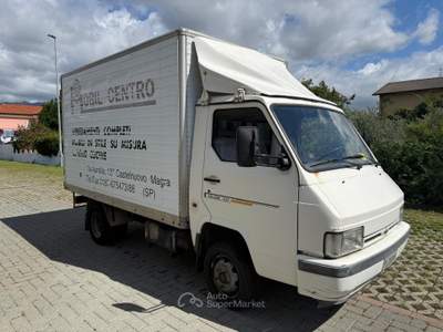 Nissan Trade Trade 3.0 Bianco usata Carrara