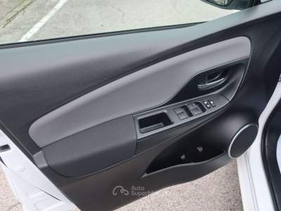 Toyota Yaris Yaris III 5p 1.5h Active Bianco usata Ponte di Piave