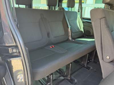 Renault Trafic 9 POSTI CDI ENERGY - PASSO LUNGO GANCIO TRAINO Nero usata Cinisello Balsamo