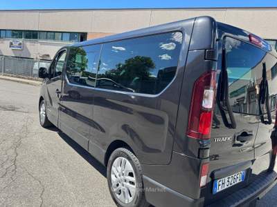 Renault Trafic 9 POSTI CDI ENERGY - PASSO LUNGO GANCIO TRAINO Nero usata Cinisello Balsamo