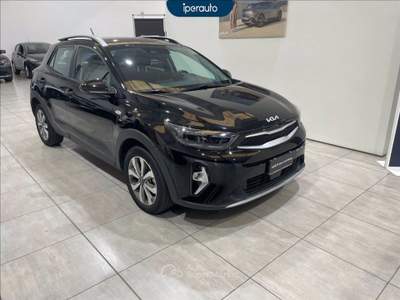 Kia Stonic 1.2 dpi urban s/smart pack 84cv Nero usata Cava Manara