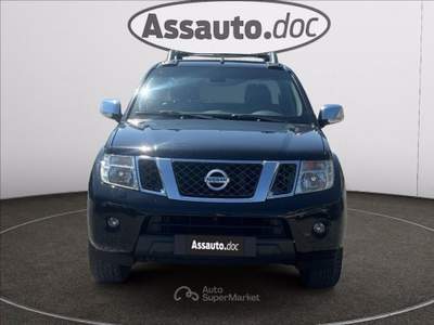 Nissan Navara 2.5 dci d.cab LE Plus my15 Nero usata Gaglianico
