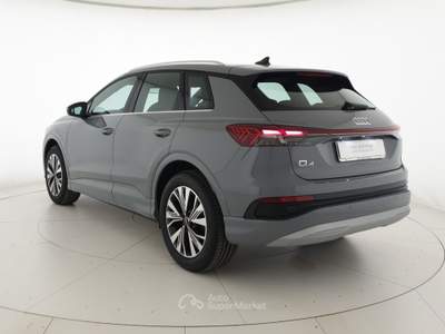 Audi Q4 45 286CV Business Advanced Grigio usata Verona