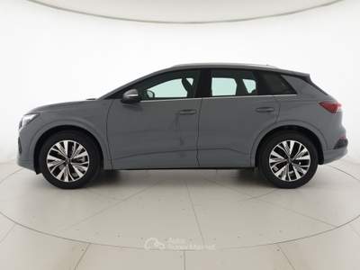 Audi Q4 45 286CV Business Advanced Grigio usata Verona