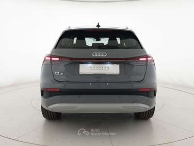 Audi Q4 45 286CV Business Advanced Grigio usata Verona