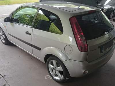 Ford Fiesta EURO 4 BENZINA GUIDABILE ANCHE DA NEOPATENTATI usata Castellamonte