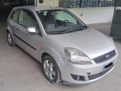 Ford Fiesta EURO 4 BENZINA GUIDABILE ANCHE DA NEOPATENTATI usata Castellamonte