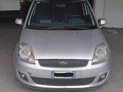 Ford Fiesta EURO 4 BENZINA GUIDABILE ANCHE DA NEOPATENTATI usata Castellamonte