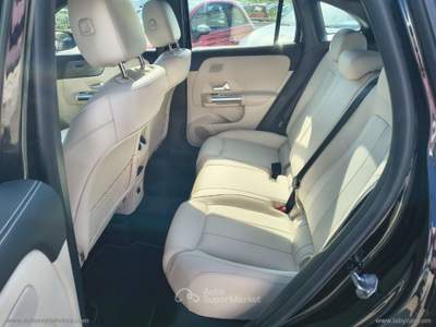 Mercedes-Benz GLA GLA 200 d Automatic Sport Plus TETTO APRIBILE - FARI MULTIBEAM Nero usata Somma Vesuviana
