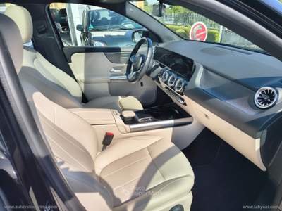 Mercedes-Benz GLA GLA 200 d Automatic Sport Plus TETTO APRIBILE - FARI MULTIBEAM Nero usata Somma Vesuviana