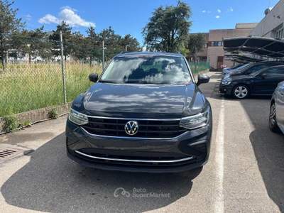 Volkswagen Tiguan SCR DSG usata Modena