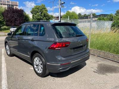Volkswagen Tiguan SCR DSG usata Modena