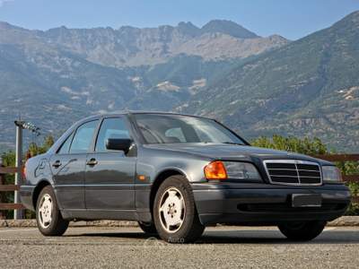 Mercedes-Benz Classe C C 180 cat ESPRIT ASI CRS usata Quart