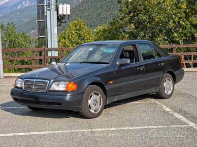Mercedes-Benz Classe C C 180 cat ESPRIT ASI CRS usata Quart