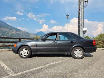 Mercedes-Benz Classe C C 180 cat ESPRIT ASI CRS usata Quart