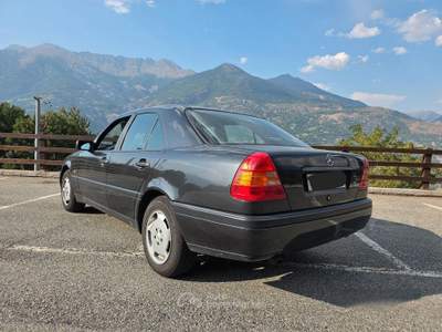 Mercedes-Benz Classe C C 180 cat ESPRIT ASI CRS usata Quart