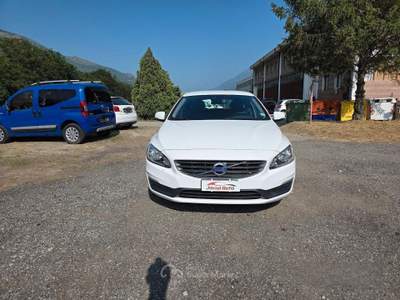 Volvo V60 NEOPATENTATI usata Quart