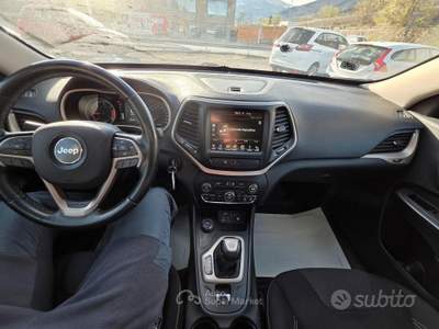 Jeep Cherokee II 185 CV 4WD usata Quart