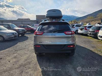 Jeep Cherokee II 185 CV 4WD usata Quart